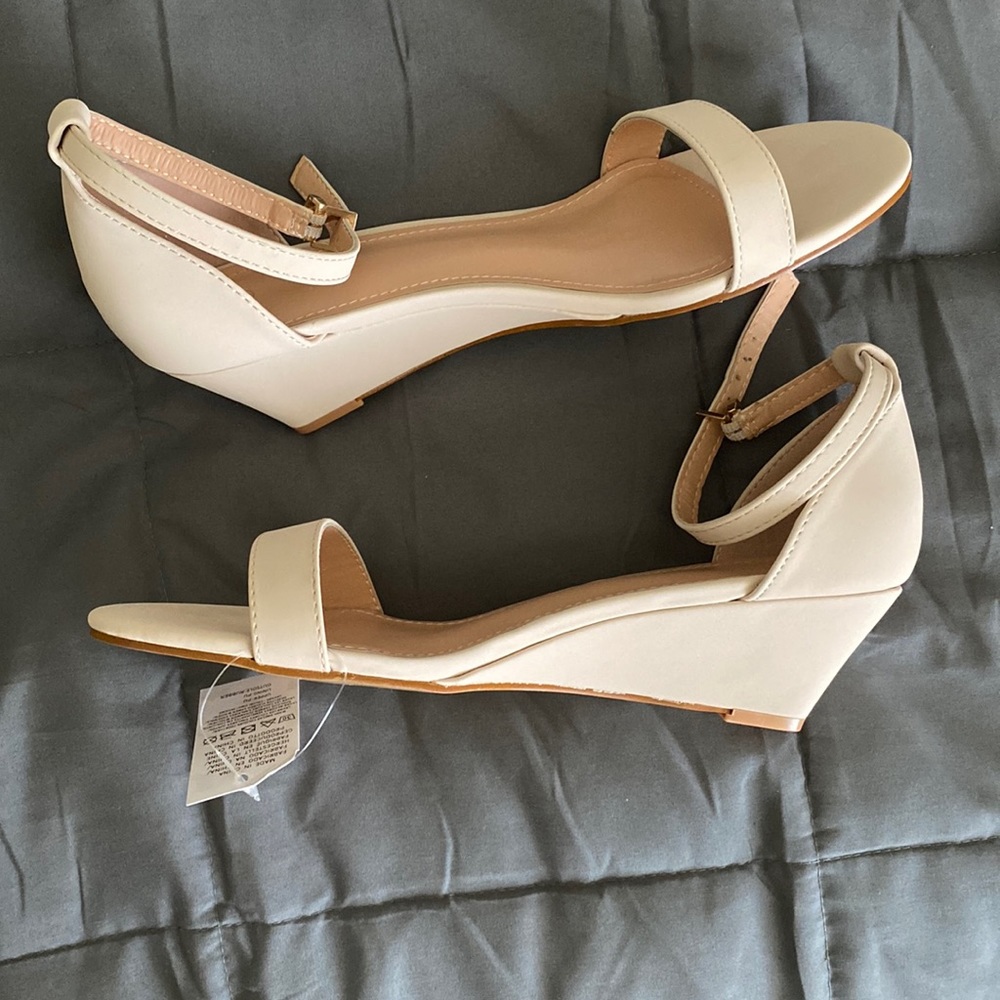 Women's Ankle-Strap Wedge Sandals - Cream